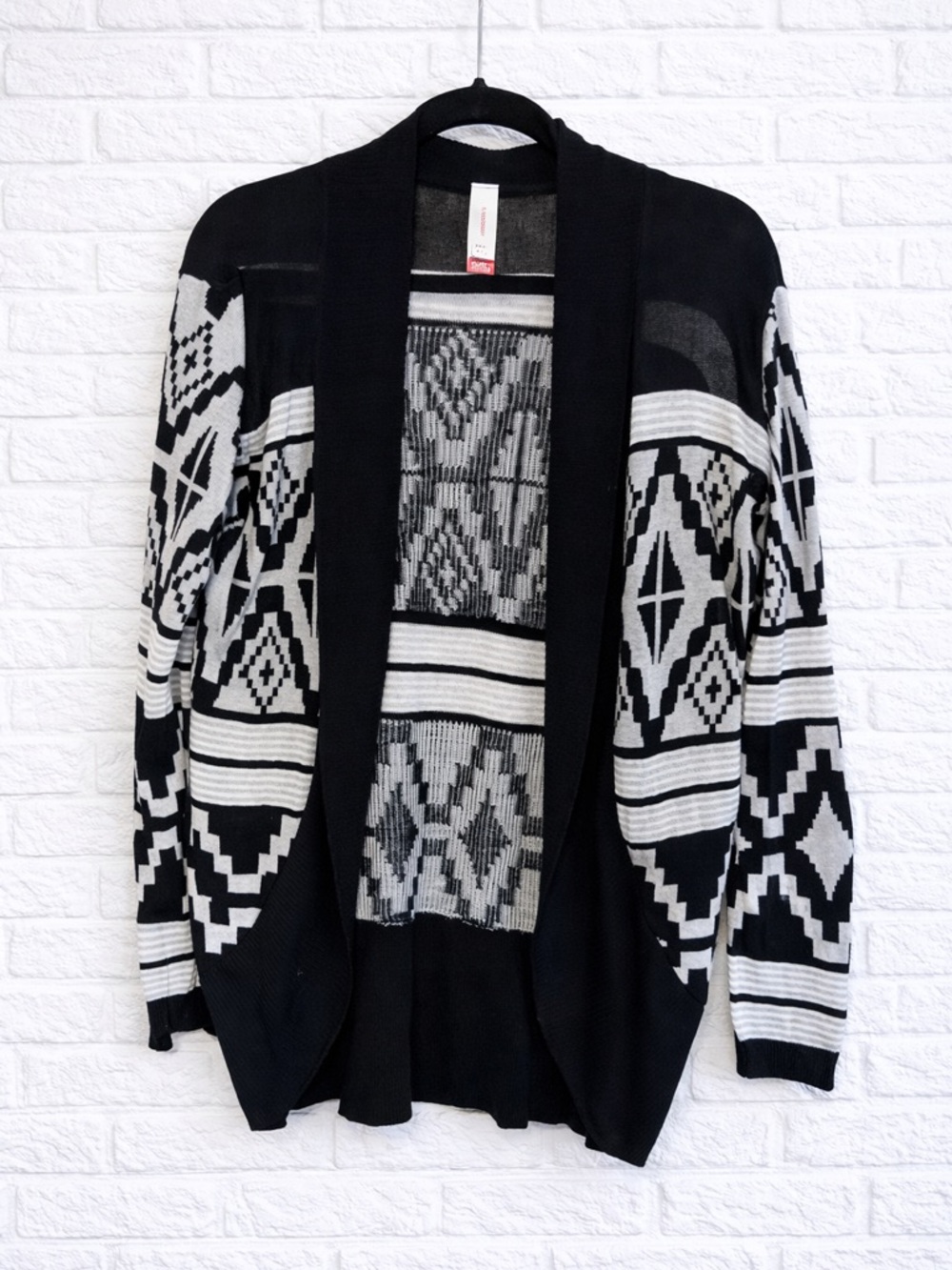 No Boundaries Tribal Cardigan Black White Open Front Women’s Large